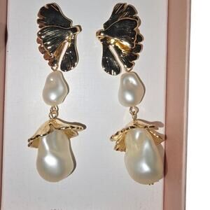 House of Harlow Pearl and Gold Tone Drop Earrings‎ New!